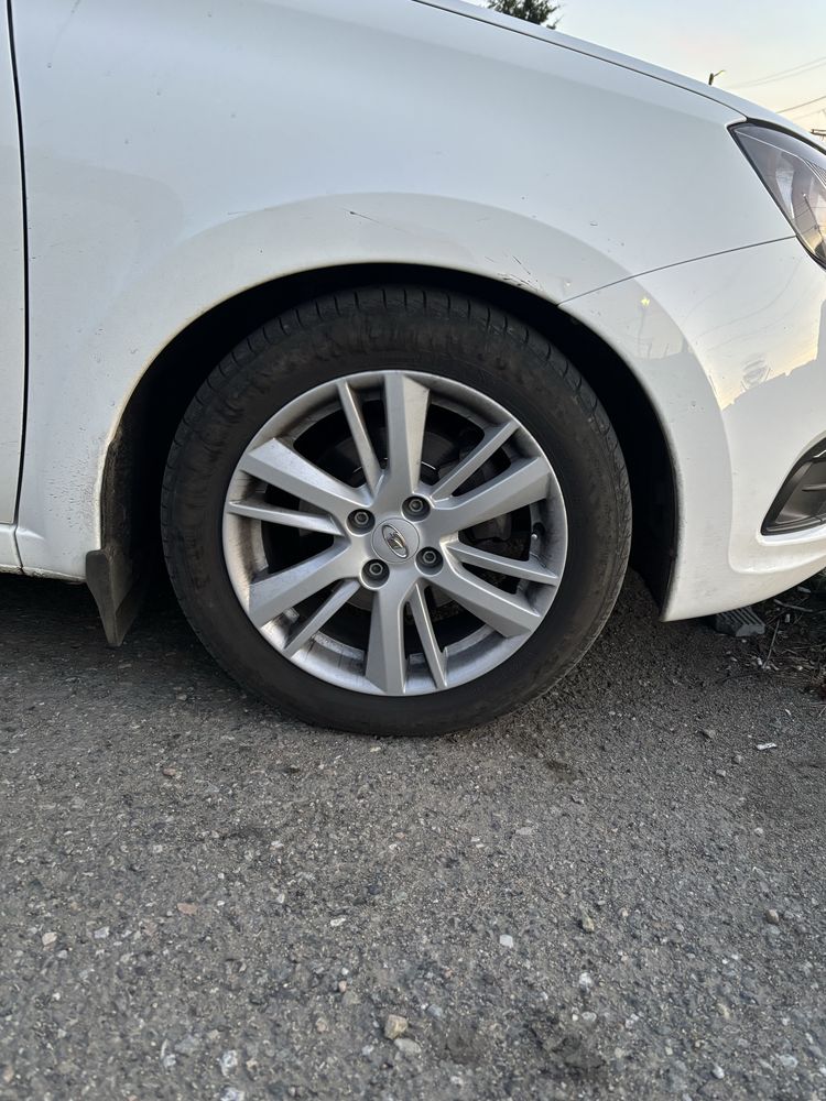 Продам диски вместе с резиной,185/55 R15