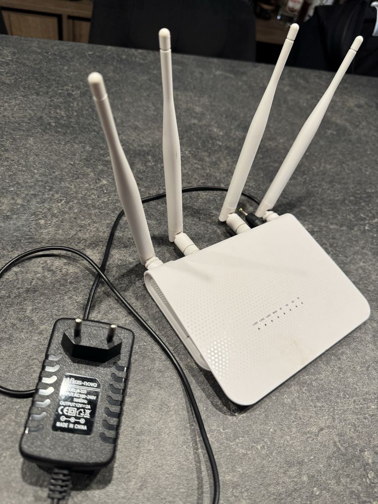 Продам wi-fi роутер.