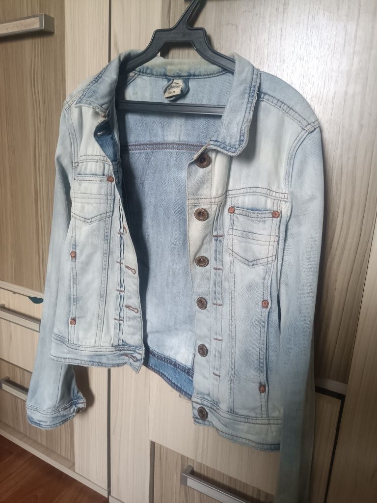 Продам джинсовку Bershka
