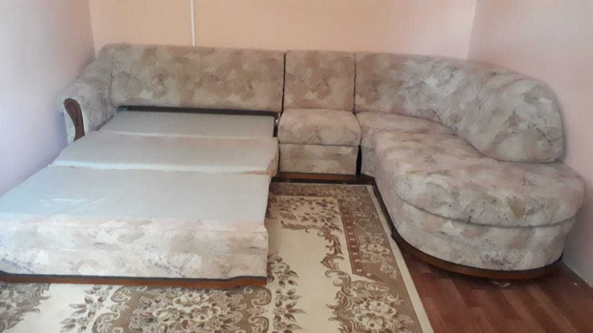 Угловой диван с креслом