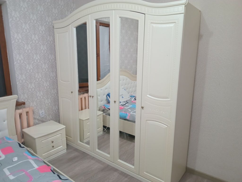 Спальний Гарнитур