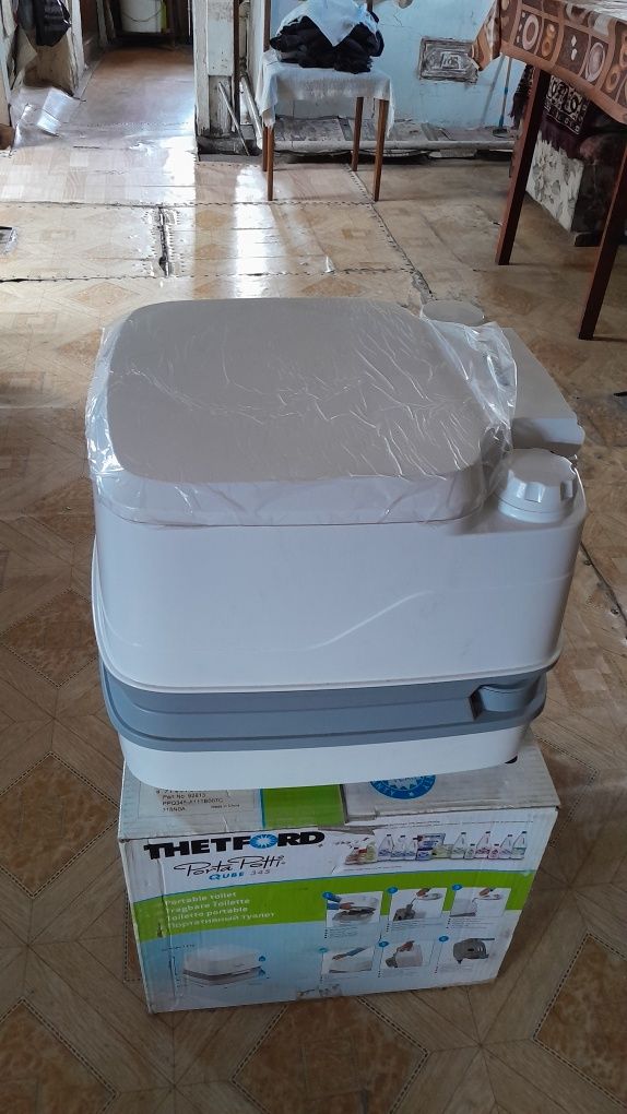 Биотуалет Porta Potti Qube