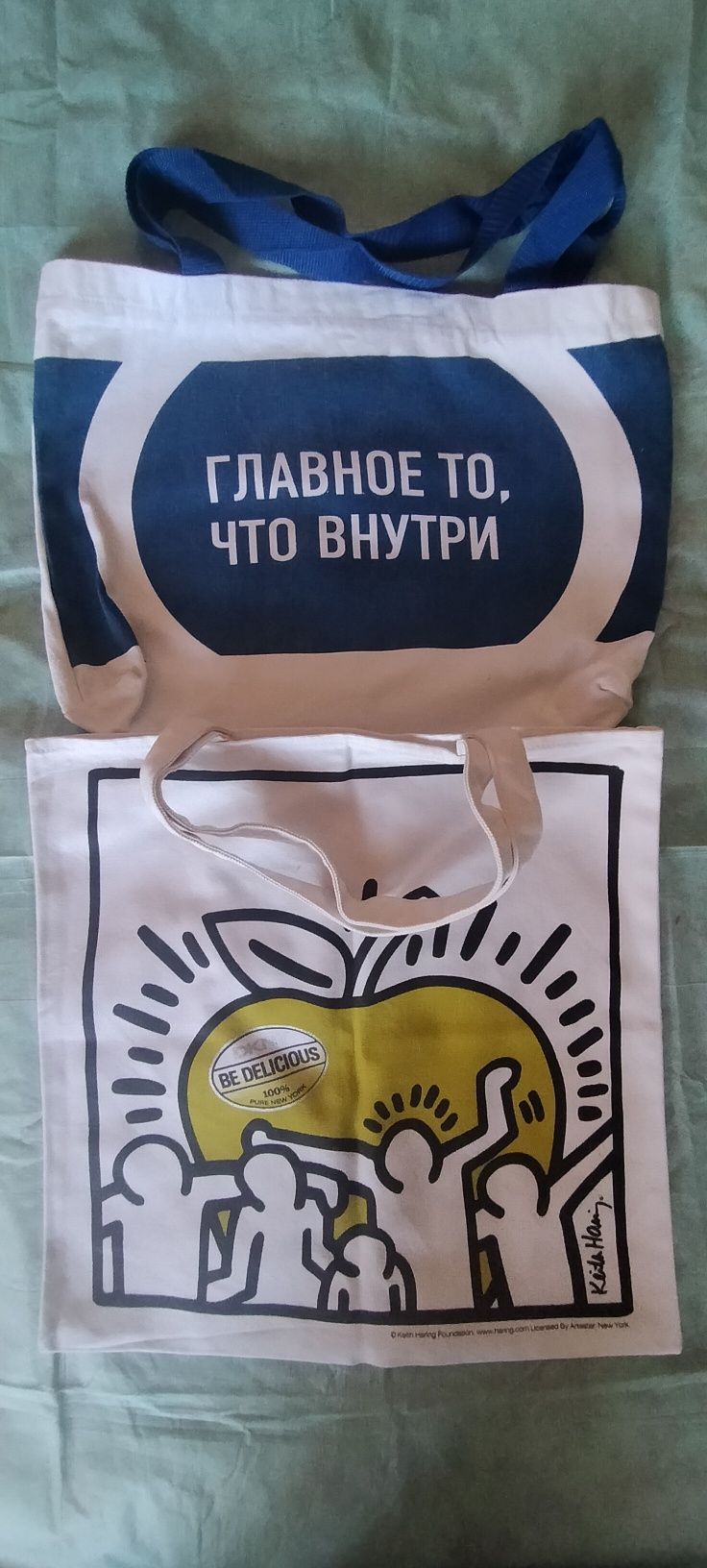 Продаются женские сумочки .