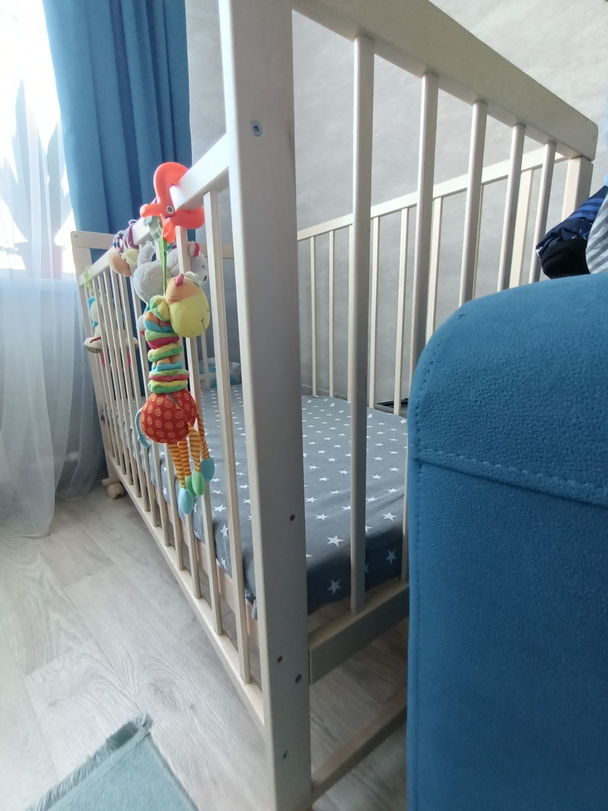 Продам детскую кроватку