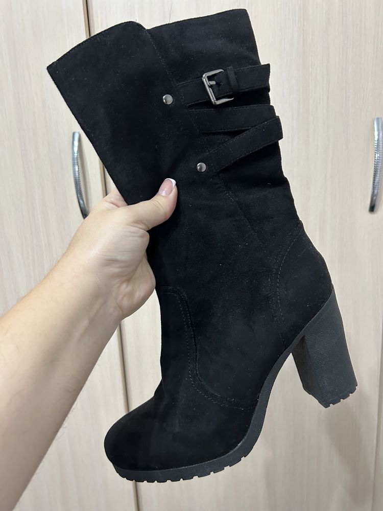 Женские ботинки