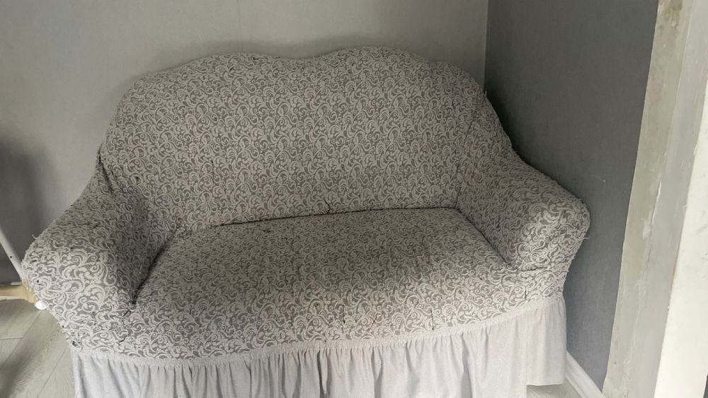 Продам Диван Тройку