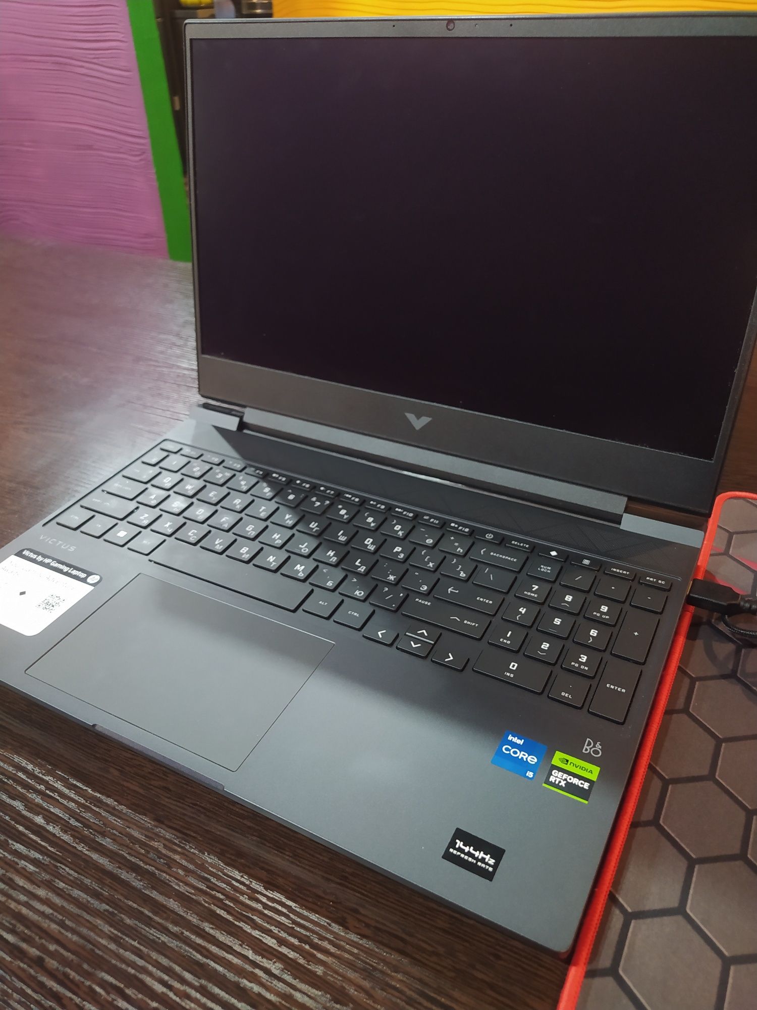 Продам HP Victus Gaming Laptop. RTX 4060.

Продам игровой ноут, в идеа