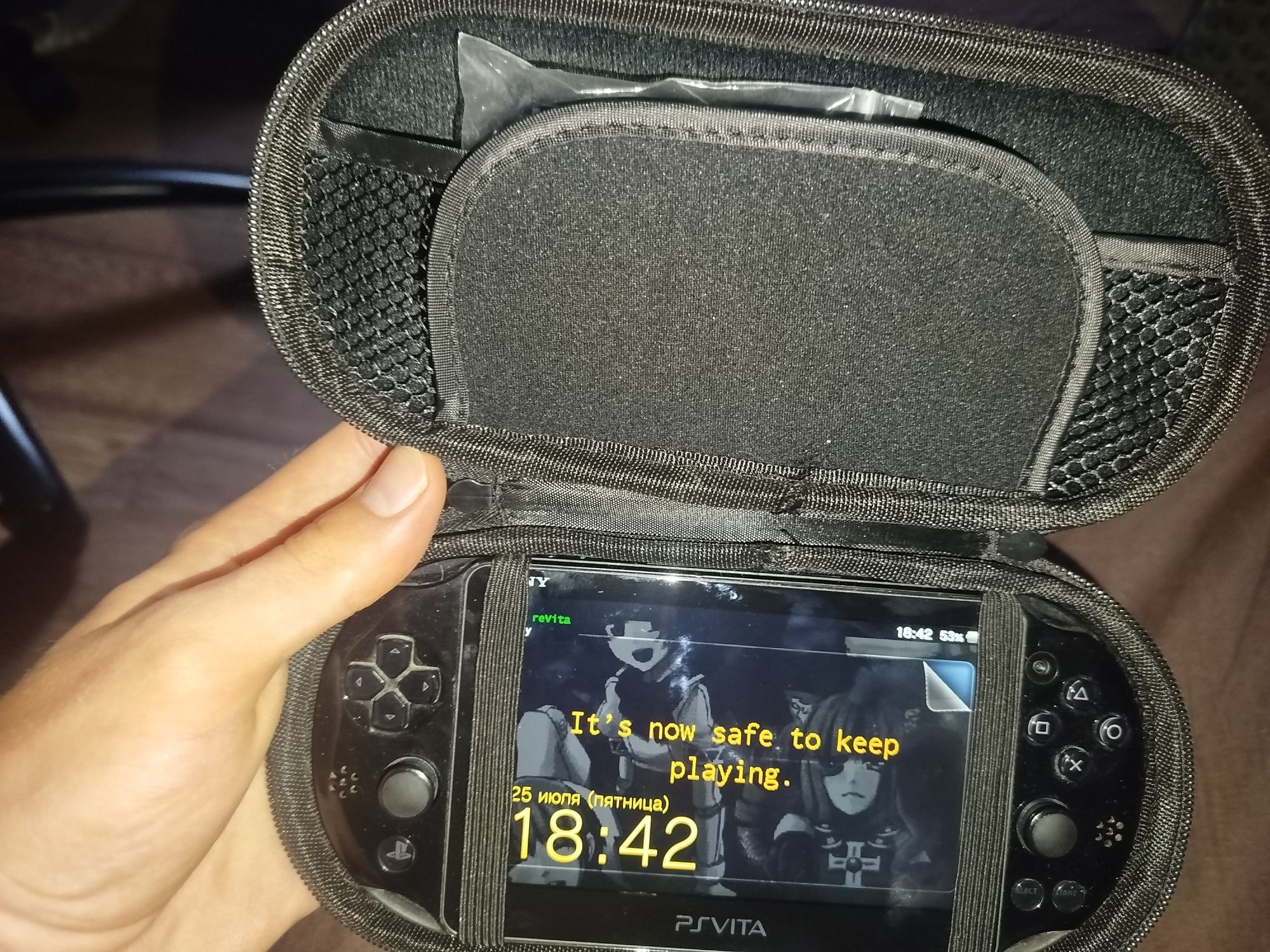 PS Vita Slim прошитая и игры на PSP и PS3