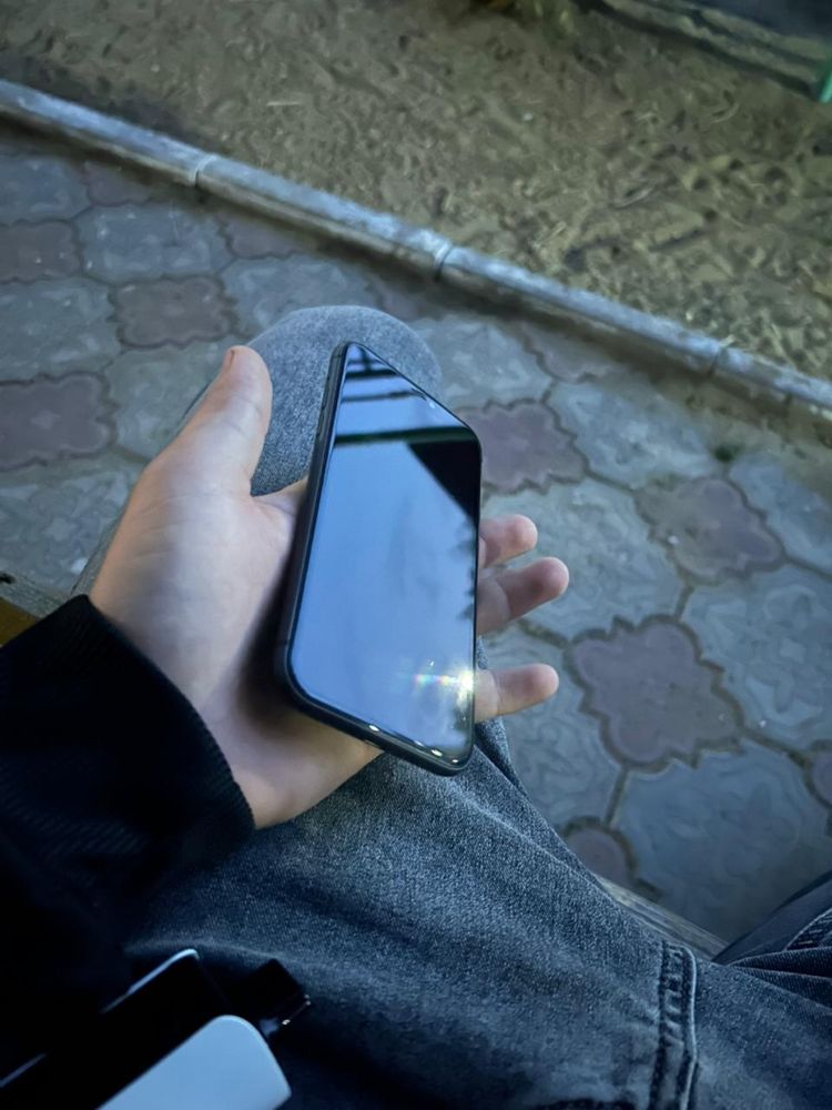 Продам iphone 11 64gb