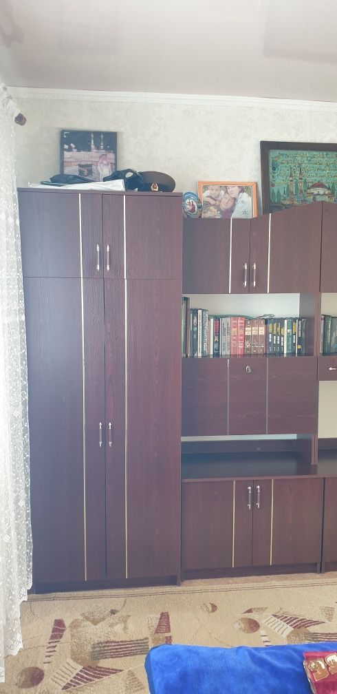 Гарнитур в гостиную стенка горка