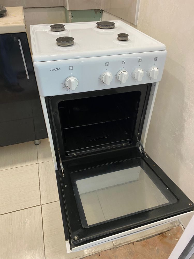 Продам газовую плиту