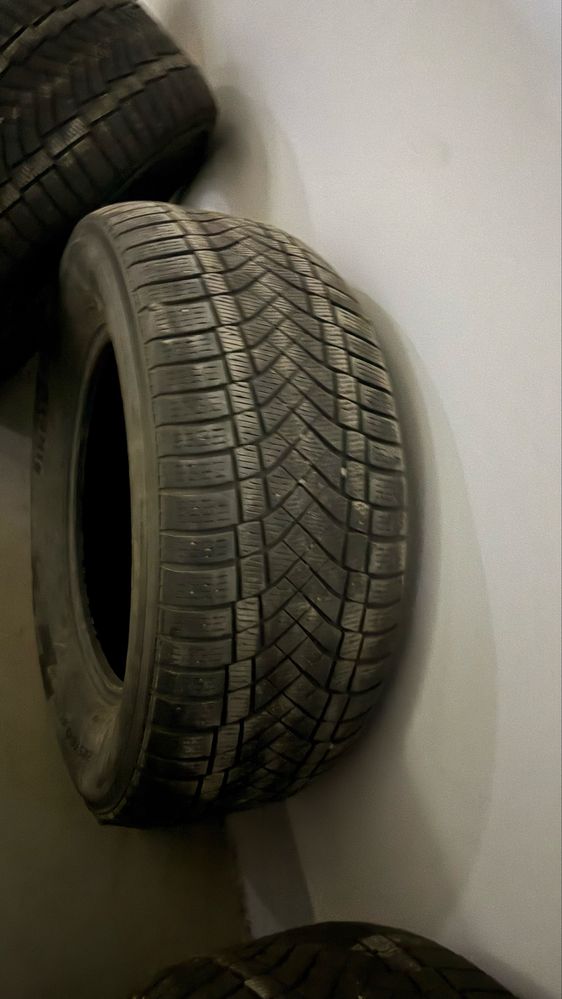 Продам шины 285/60 R18