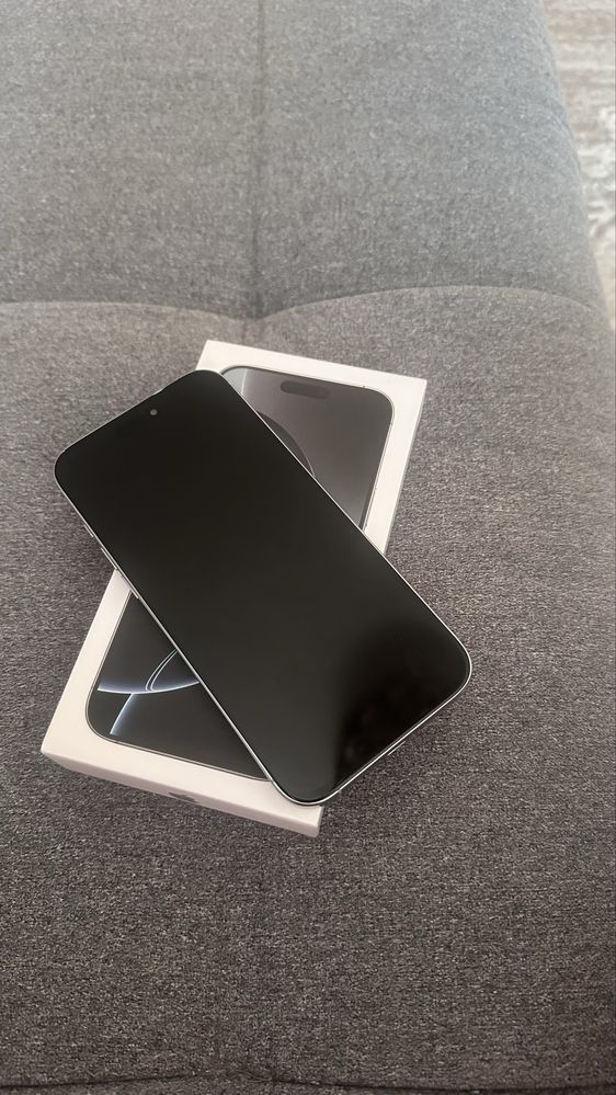 Продам Iphone 16 pro max  на системе андроид новый