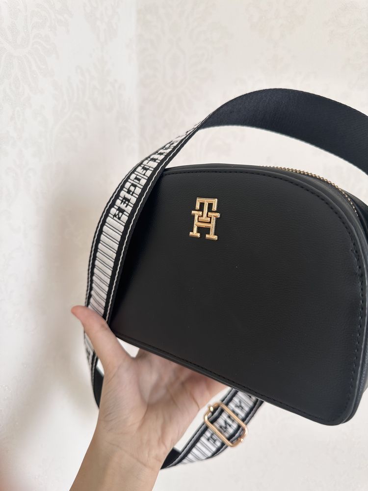 Сумка Tommy Hilfiger