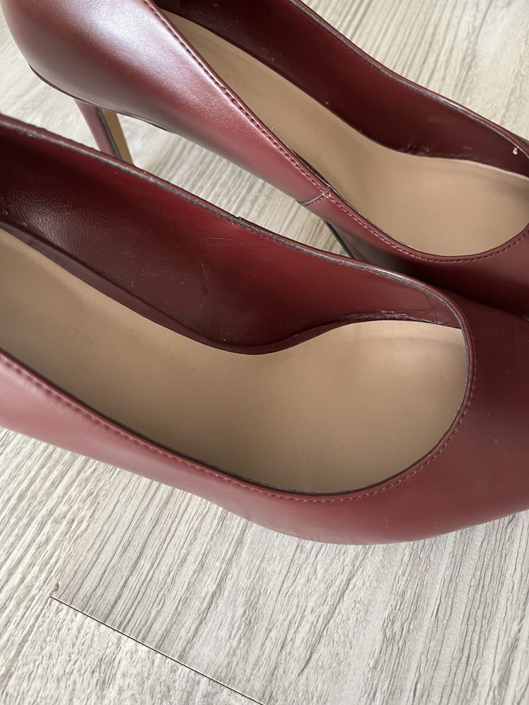 Туфли Charles and Keith