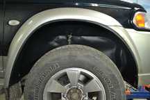 подкрылки Mitsubishi Pajero