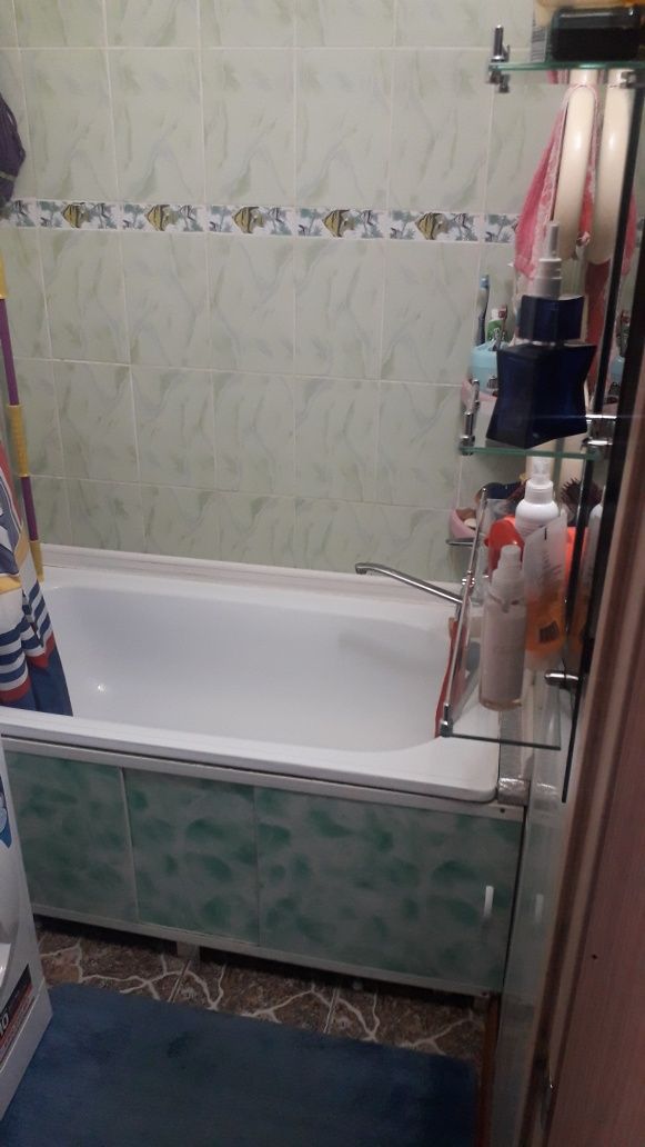 Продам 4ех. Комнатную квартиру в центре районе Кооператора