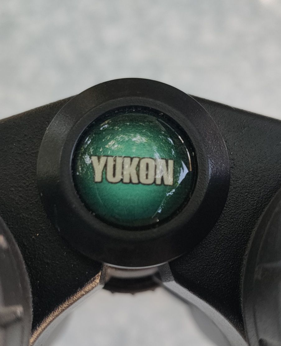 Бинокль Yukon Pro