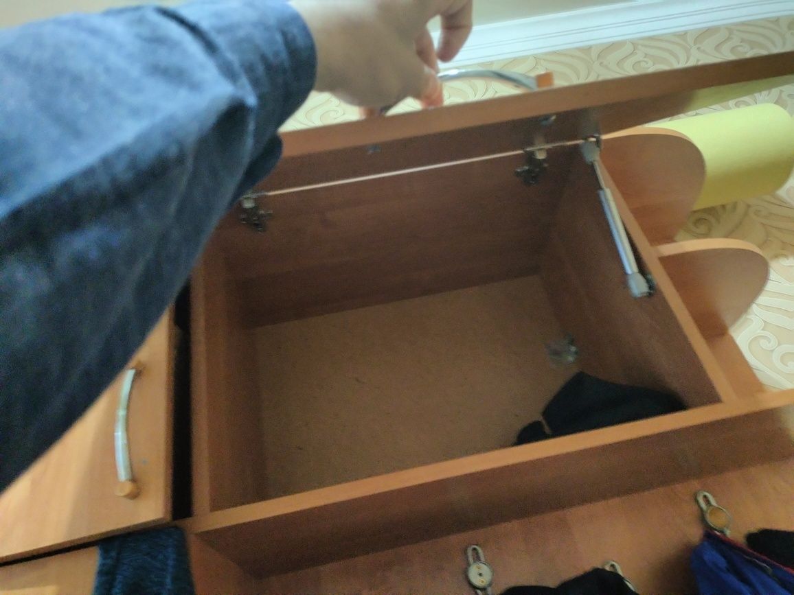 Прихожая ,прихожка