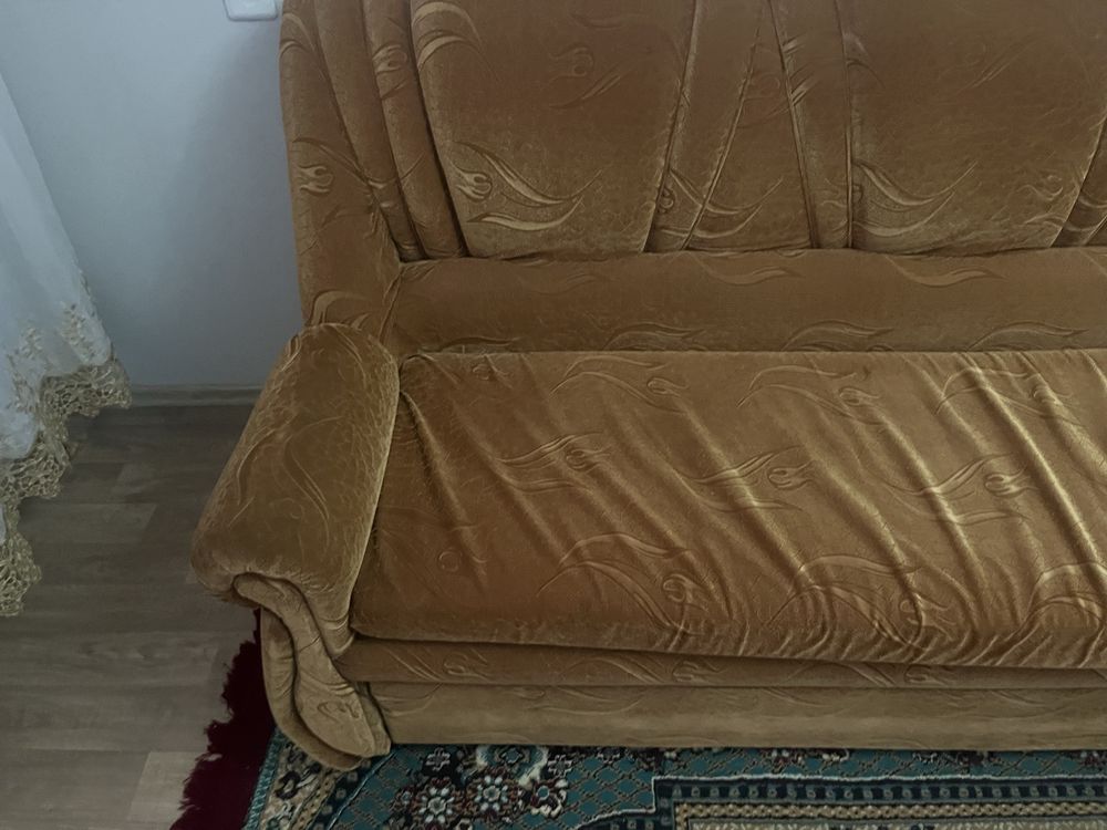 Подам диван хороши состояние