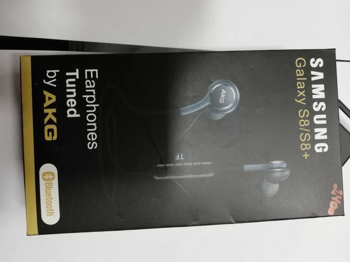 Наушники airpods