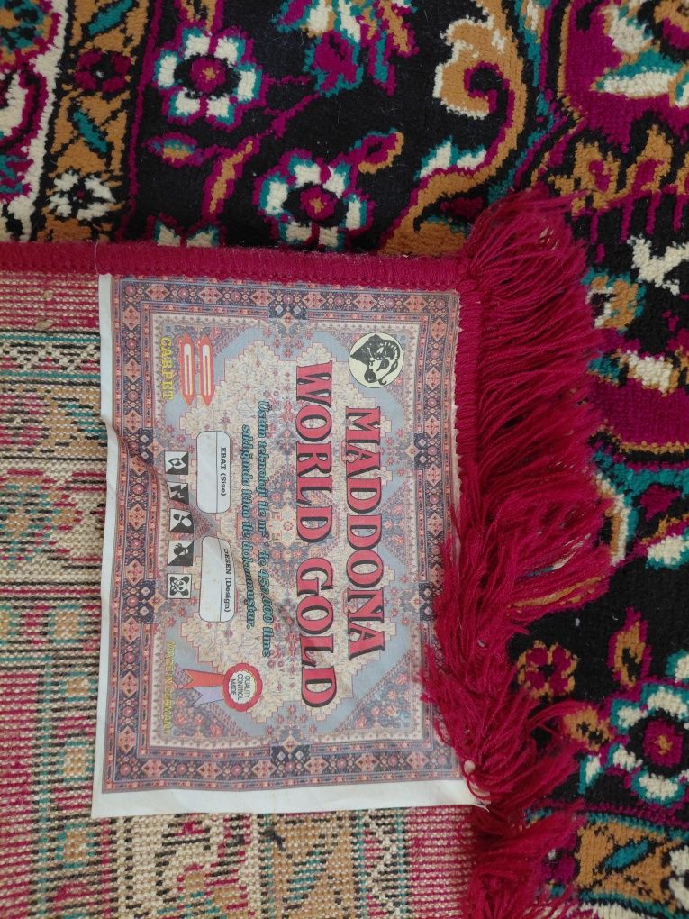 Ковёр продаётся .