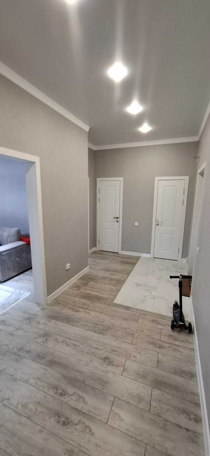 продам 3 комнатную квартиру в центре