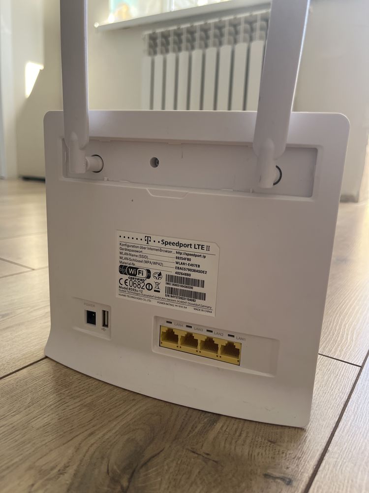Роутер Huawei wi fi