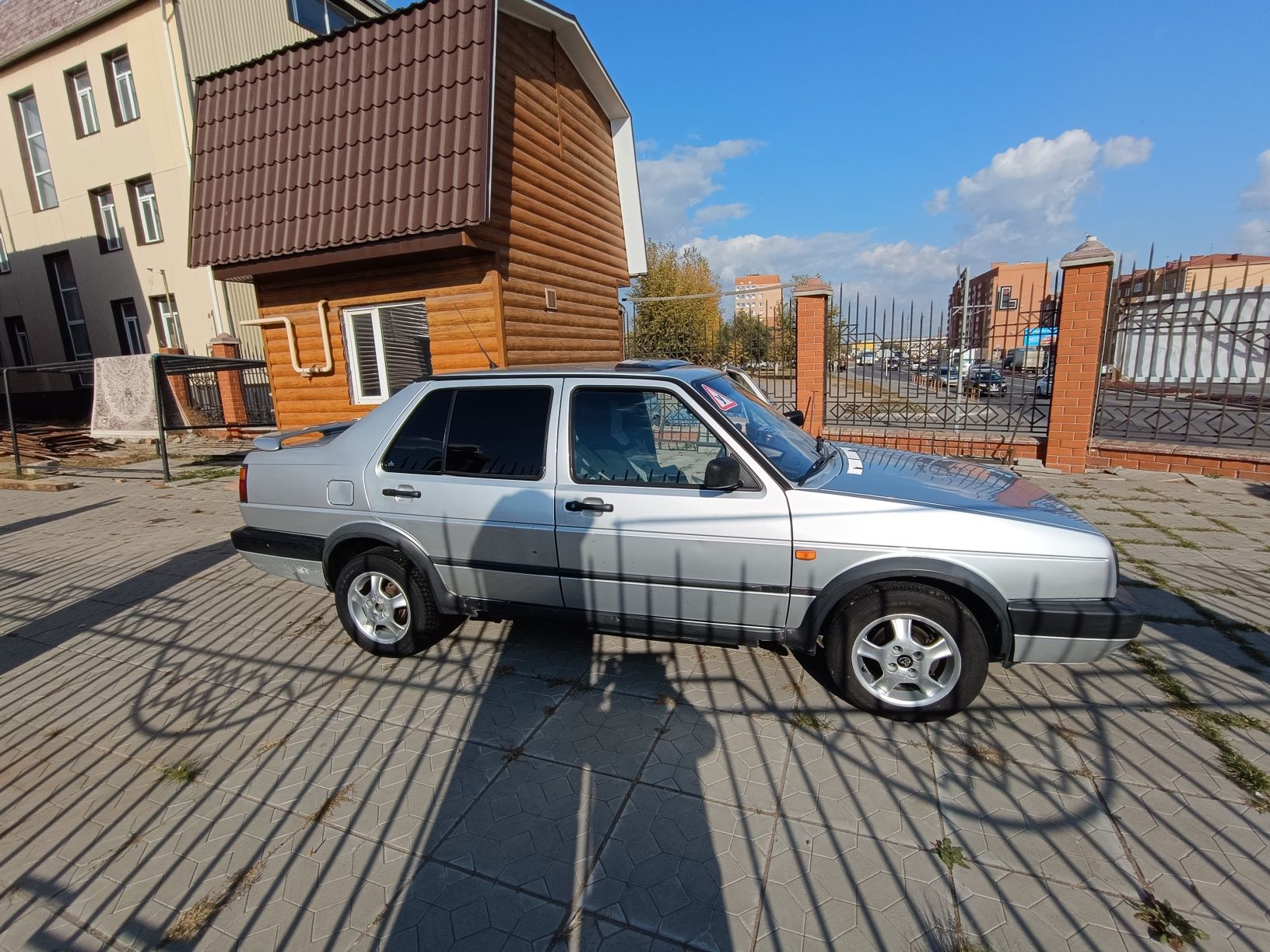 Продам машину Фольксваген Джетта 2