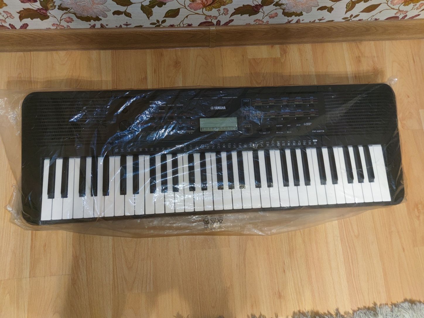 Синтезатор Yamaha PSR-E273
