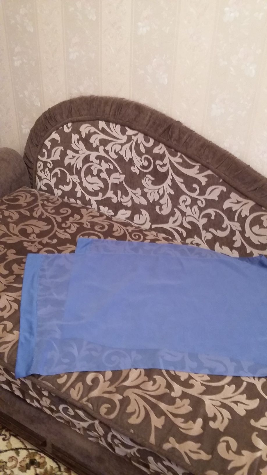 Платье с накидкой