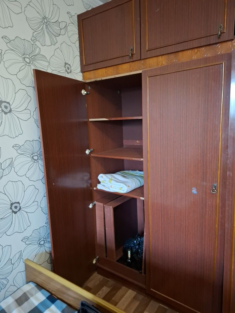 Бесплатно шифоньер темно коричневый