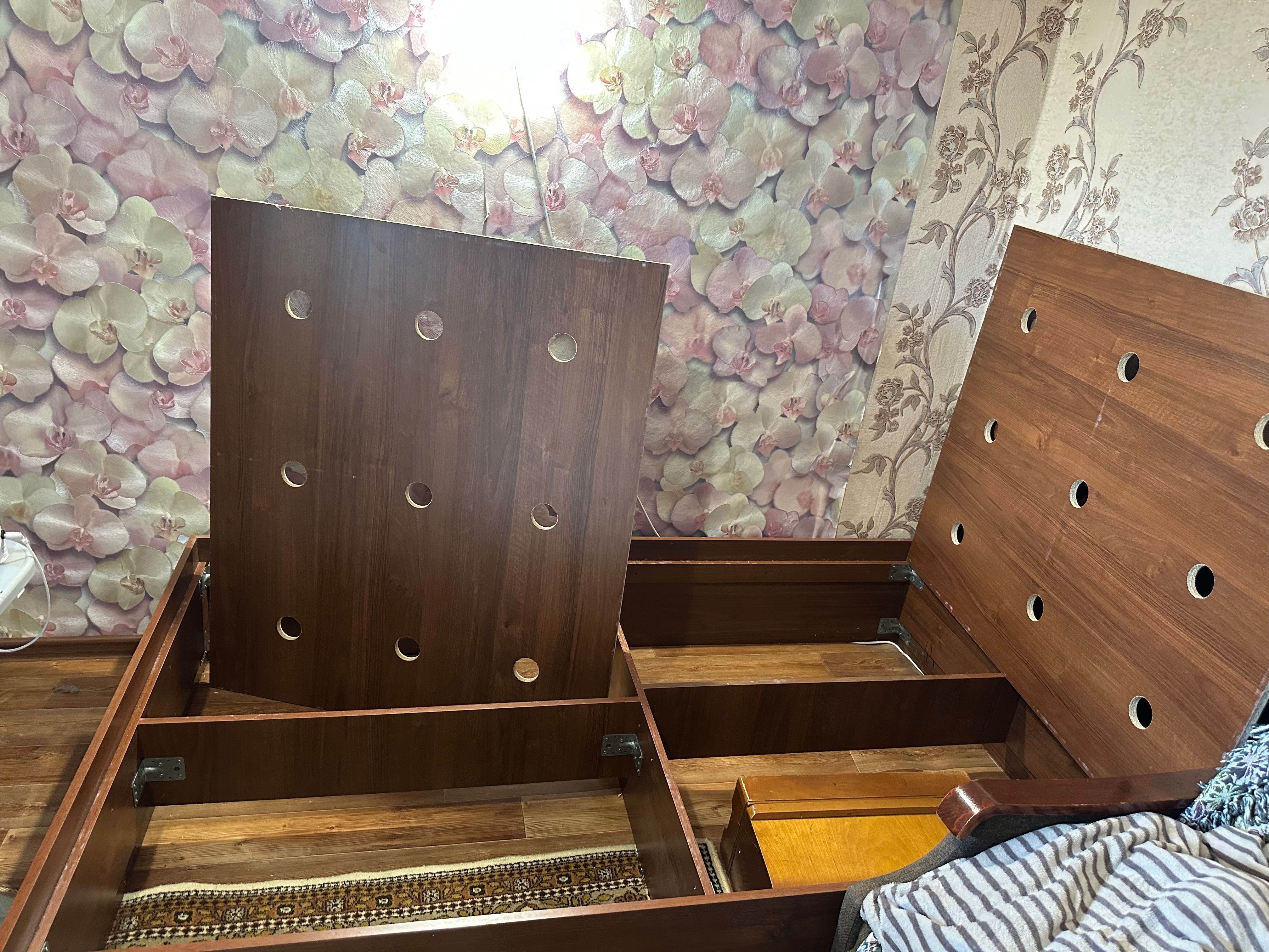 Продам кровать 120см на 195см