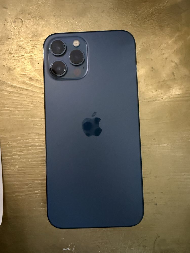 Продам Iphone 12 pro max