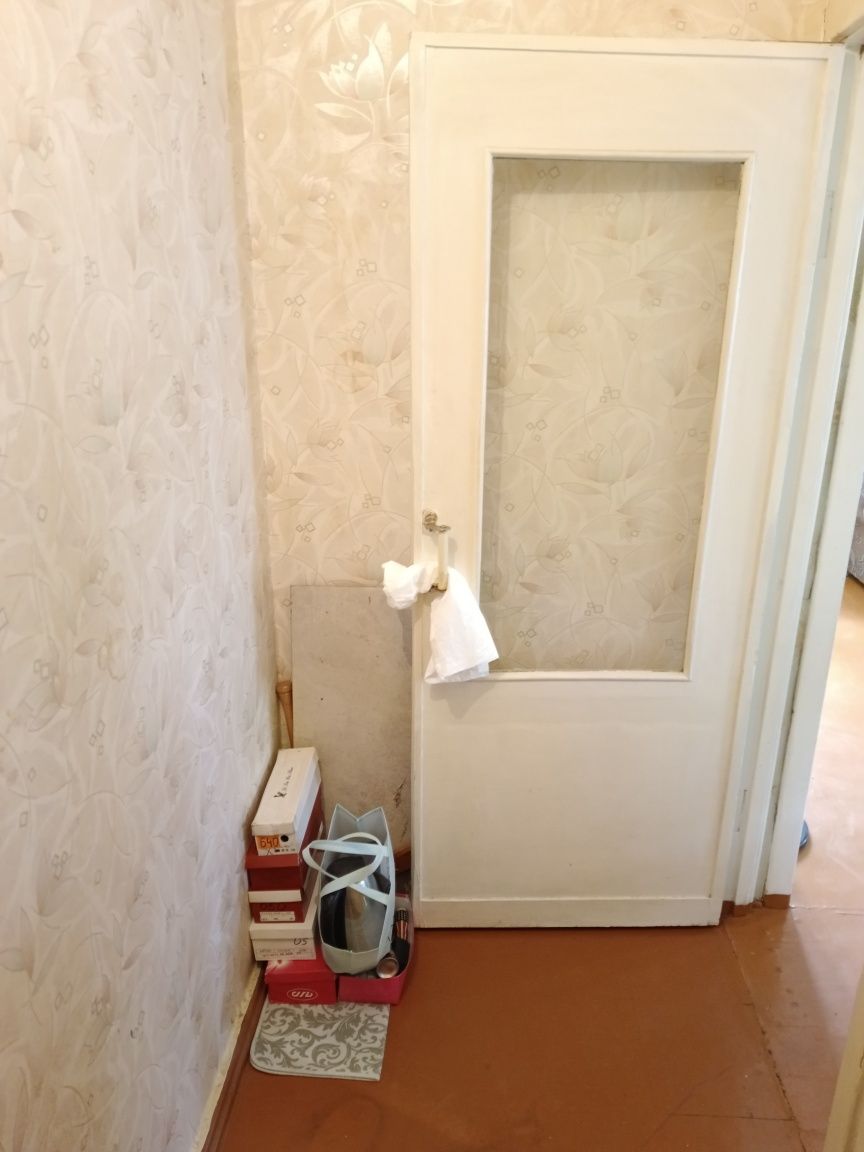Продам 1 х комн . 2 -35, 2 этаж.