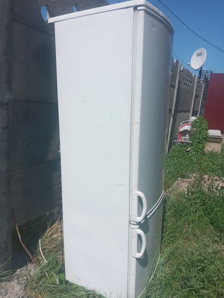 Продаю холодильник не рабочий