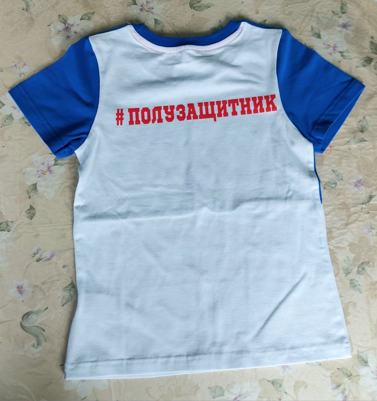 Продам 2 новые футболки на мальчика х/б, разных размеров