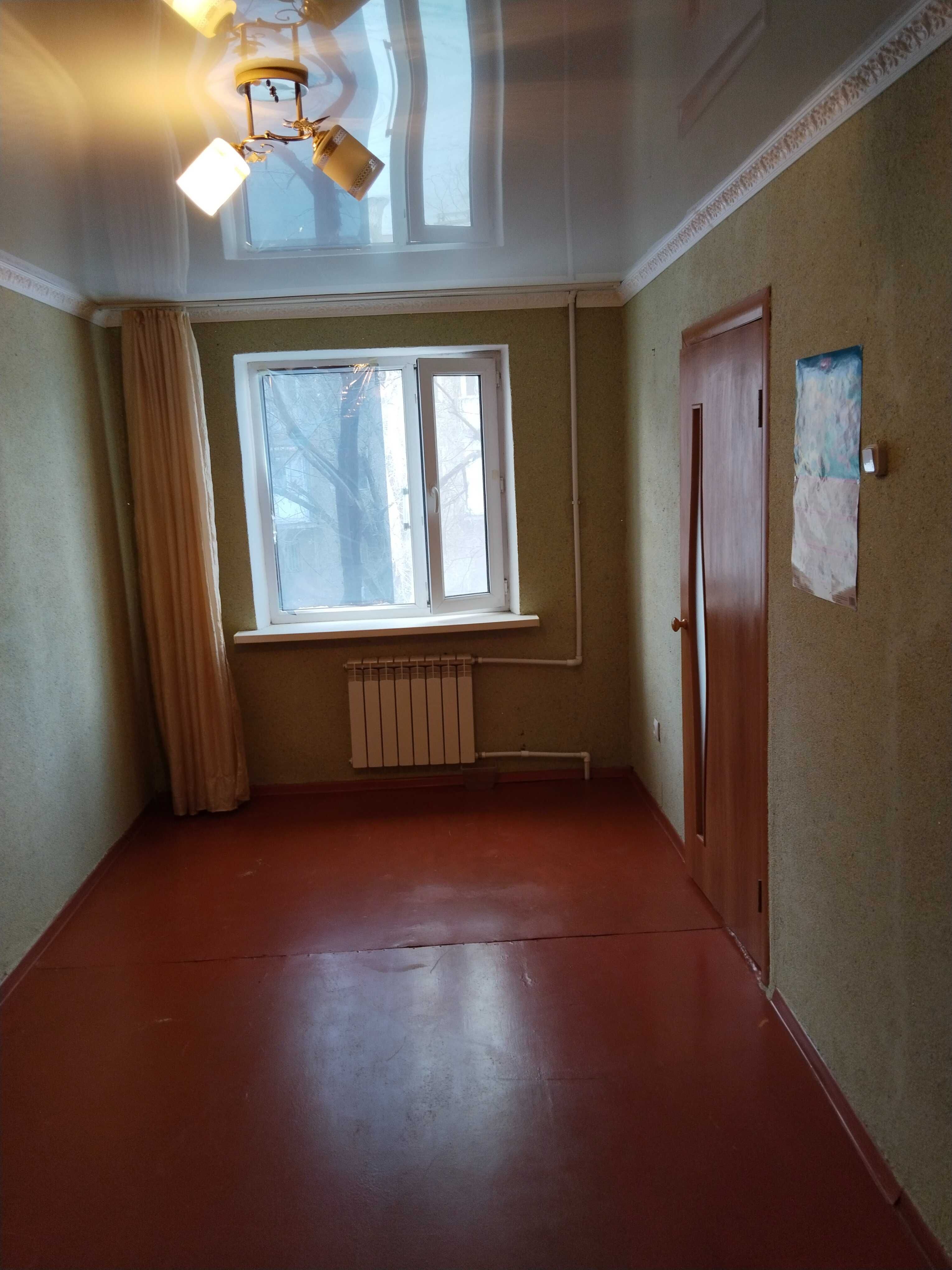 Продам 2 х комнатную квартиру,в центре