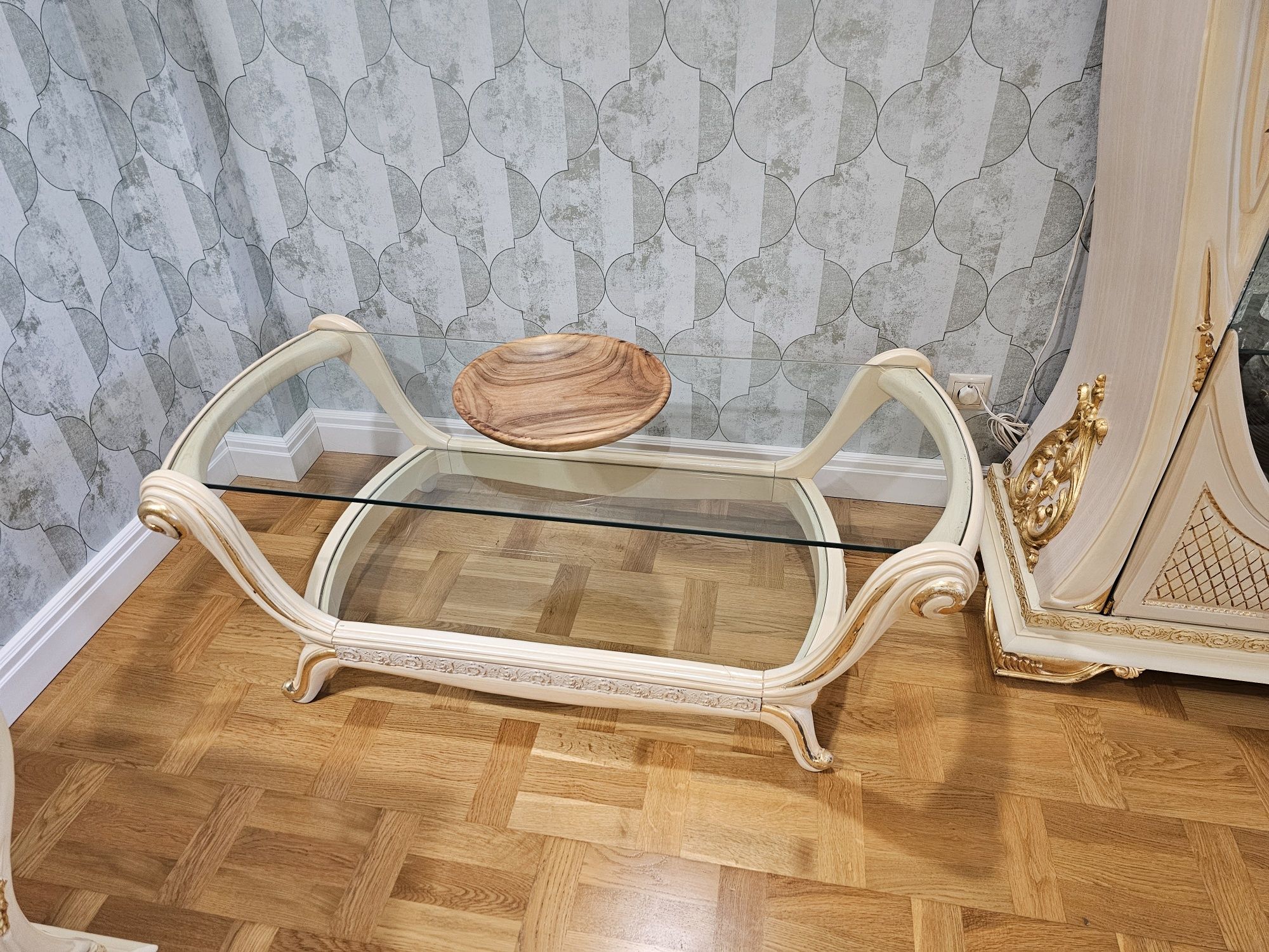 Мебель для гостинной в классическом стиле
