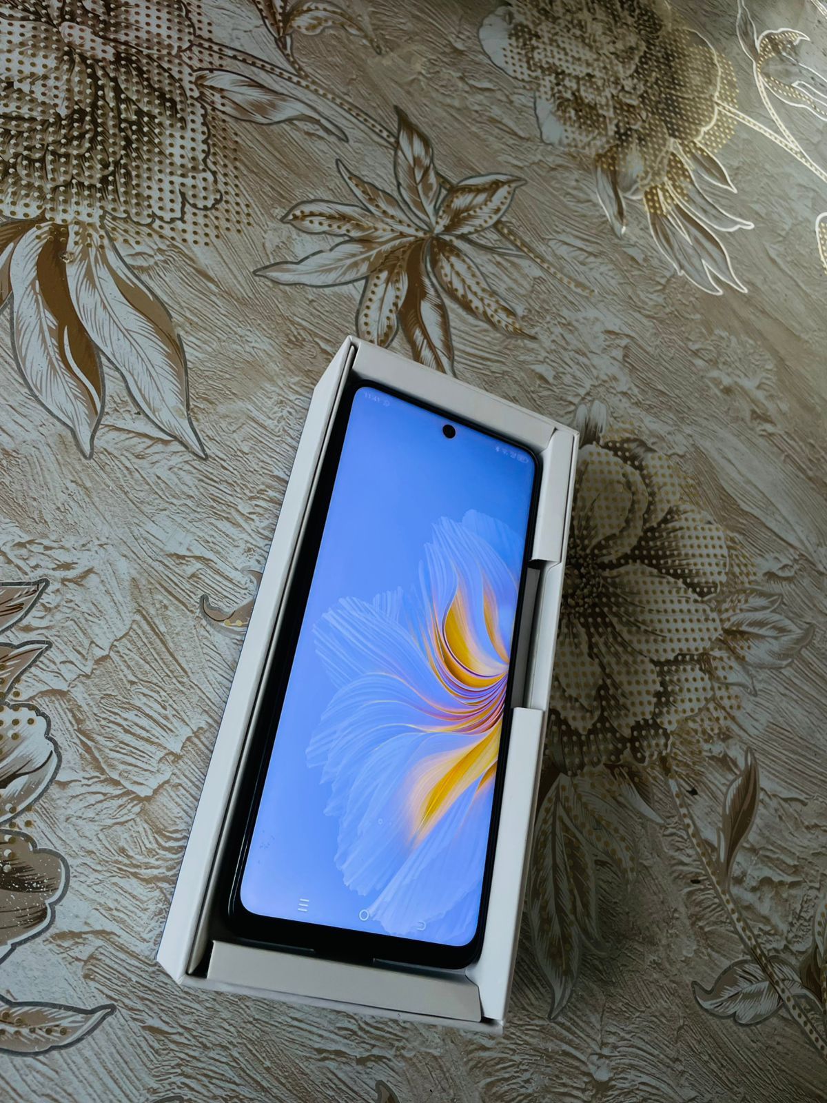 Продам Tecno Camon 19