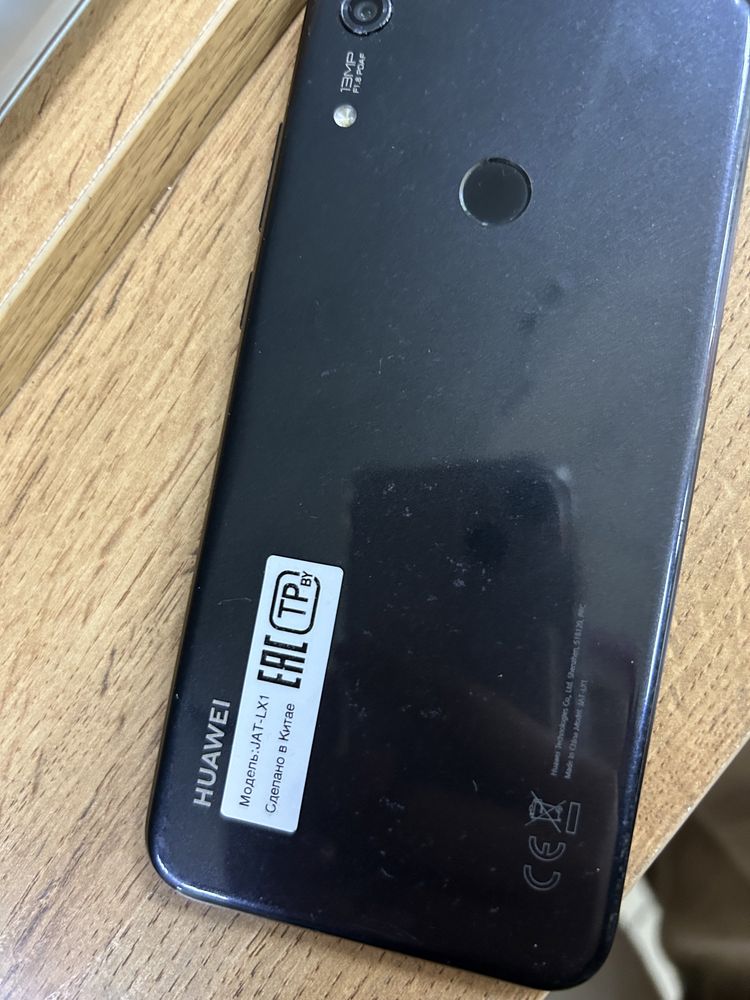 Продам телефон Huawei Y6s 2019