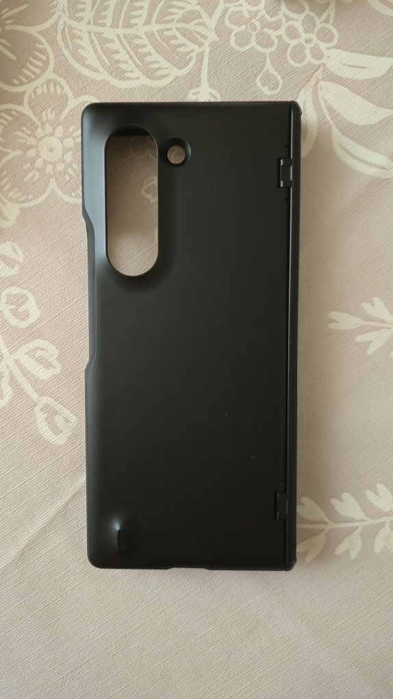Корейский премиальный чехол Spigen Slim Armor Pro для Samsung Z Fold 6