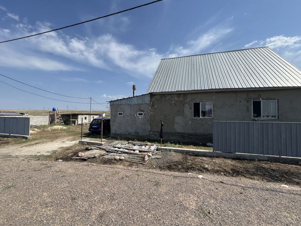 Продается большой дом, очень срочно.