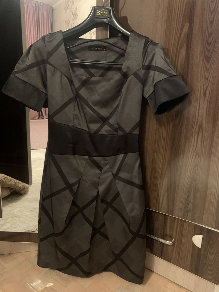 Продам симпатичное платье