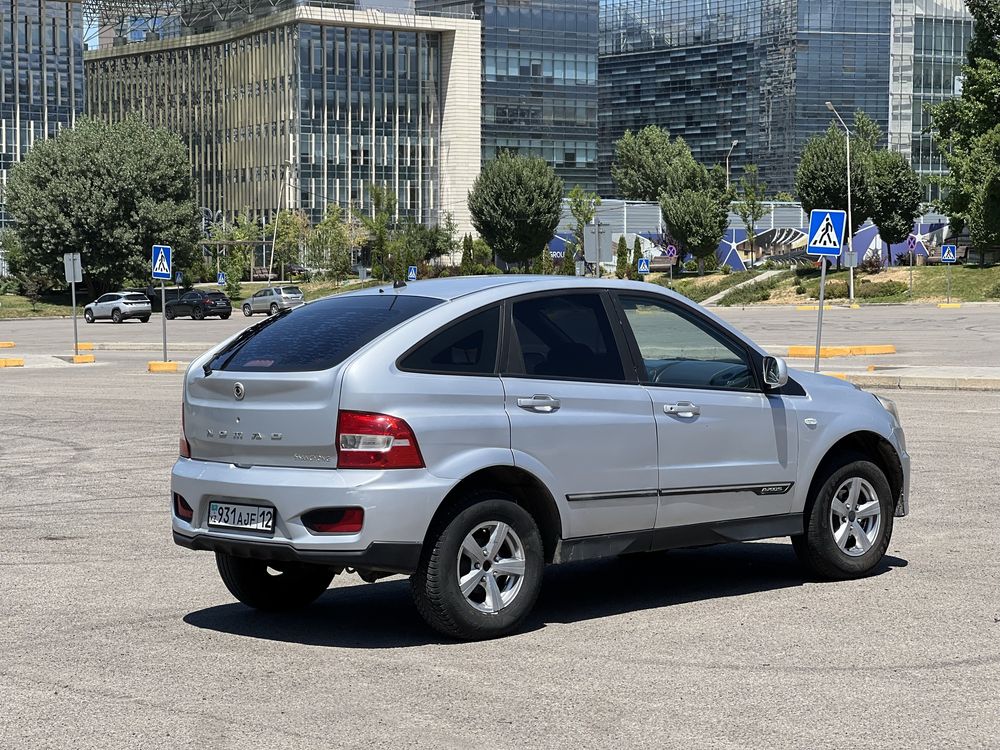 Sang yong Nomad 2,3