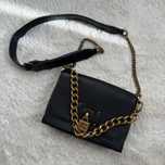 Стильная сумка от Guess
