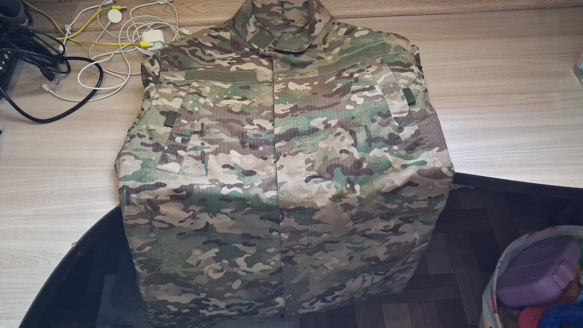 Продам форму хорошая разцветка