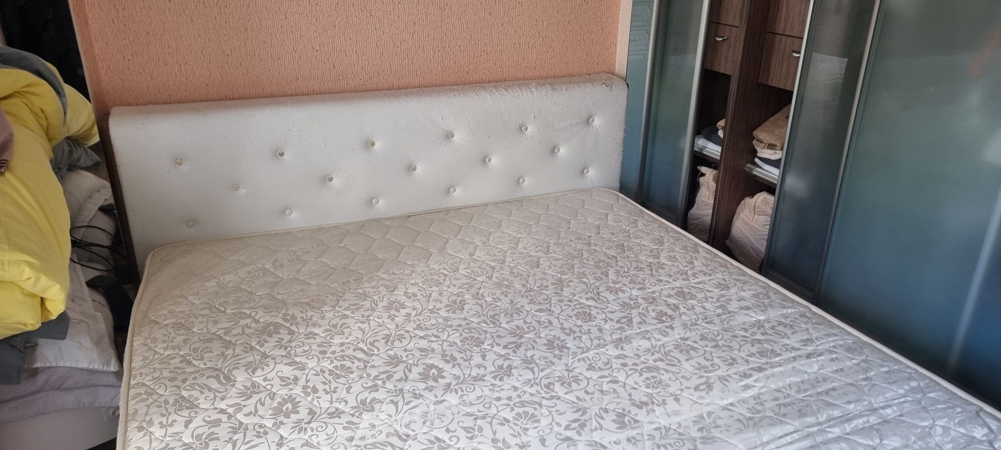Продам 2-у спальную кровать