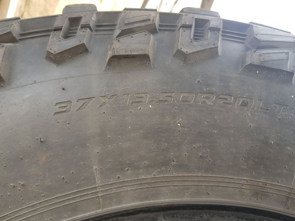 Шины зимние Cooper STT Pro 37х13.5х20