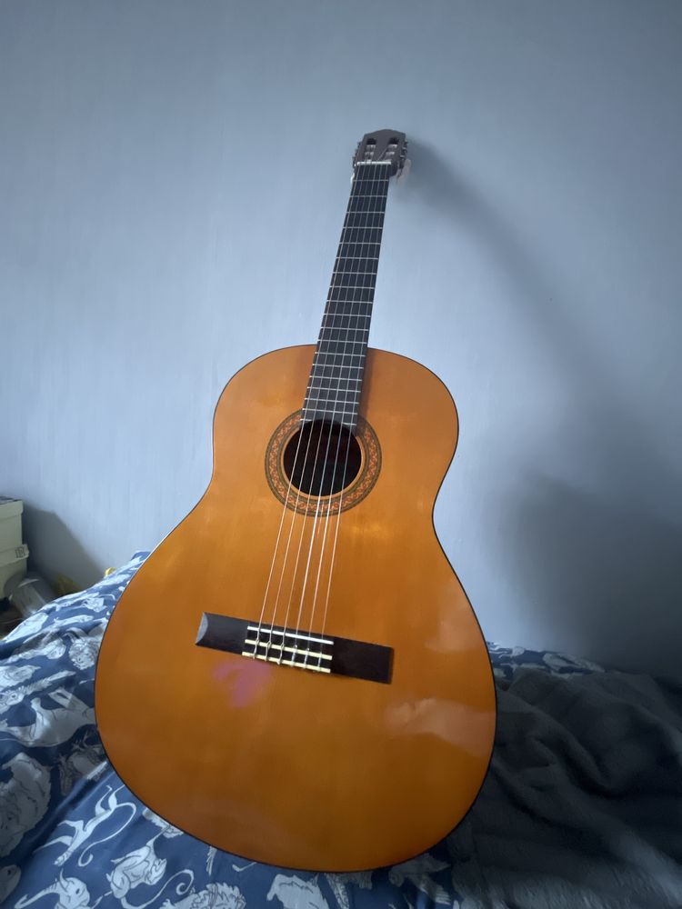 Yamaha c40 классическая гитара